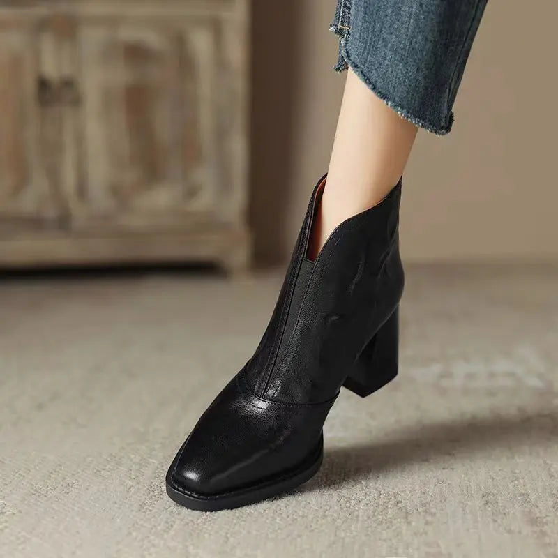 Aphixta Plush Leather Ankle Boots