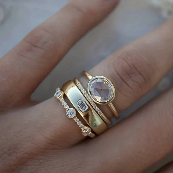 Lila | Vintage Gold and Zirconium Ring