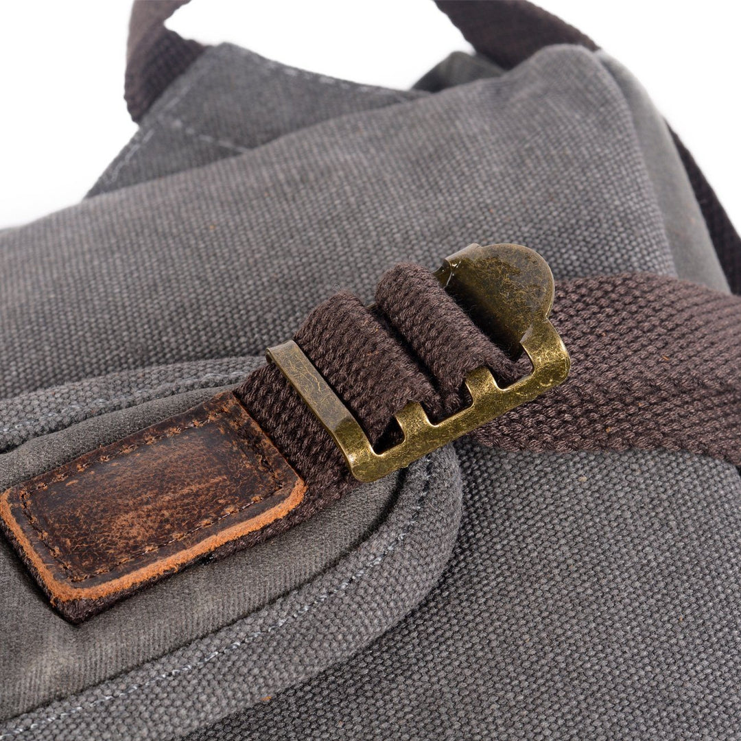James - Vintage Canvas Leather Backpack